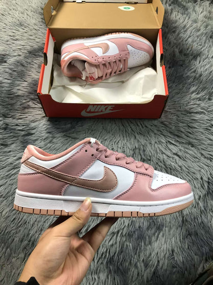 Nike Dunk Sneaker