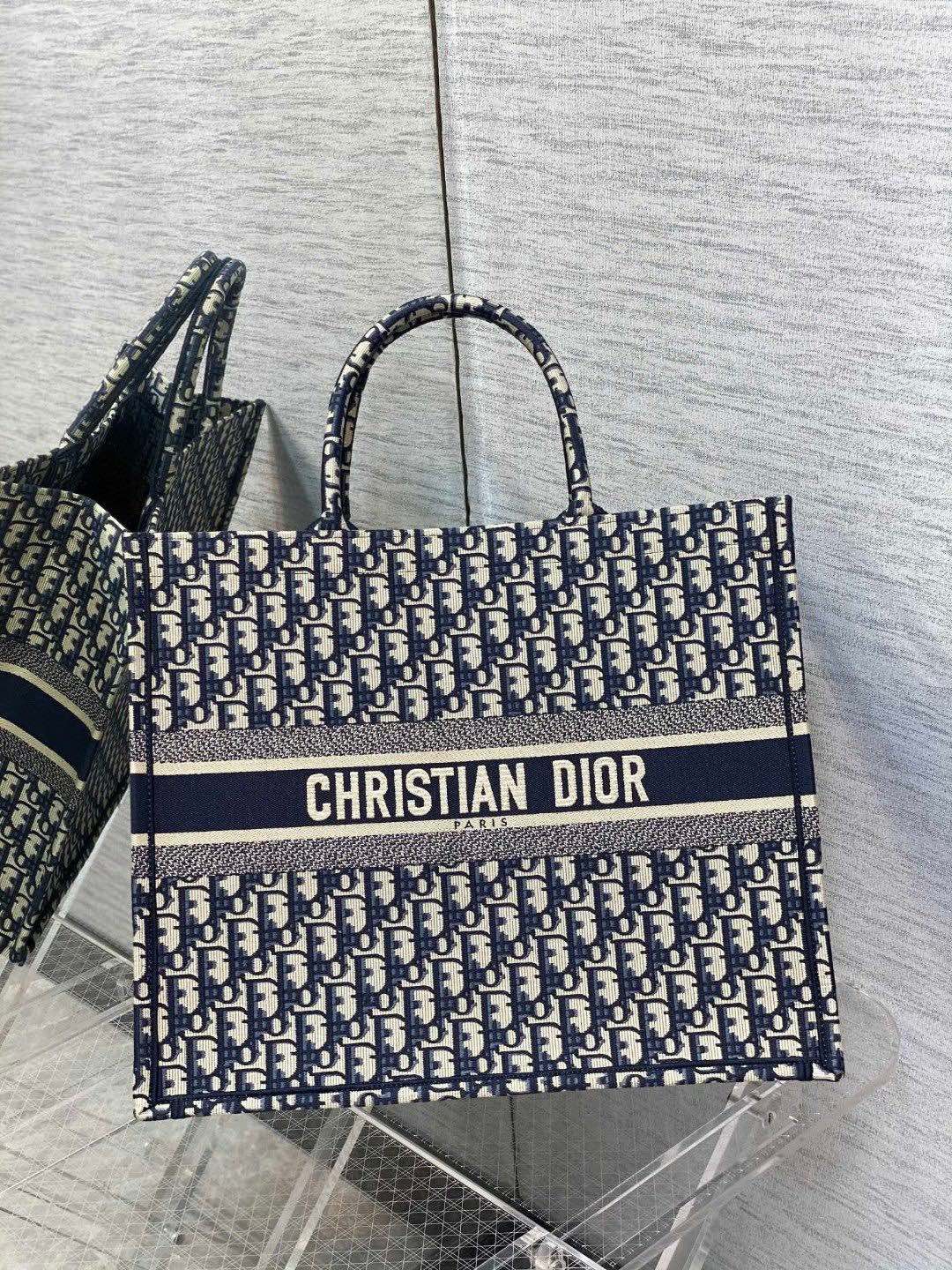 Dior bag