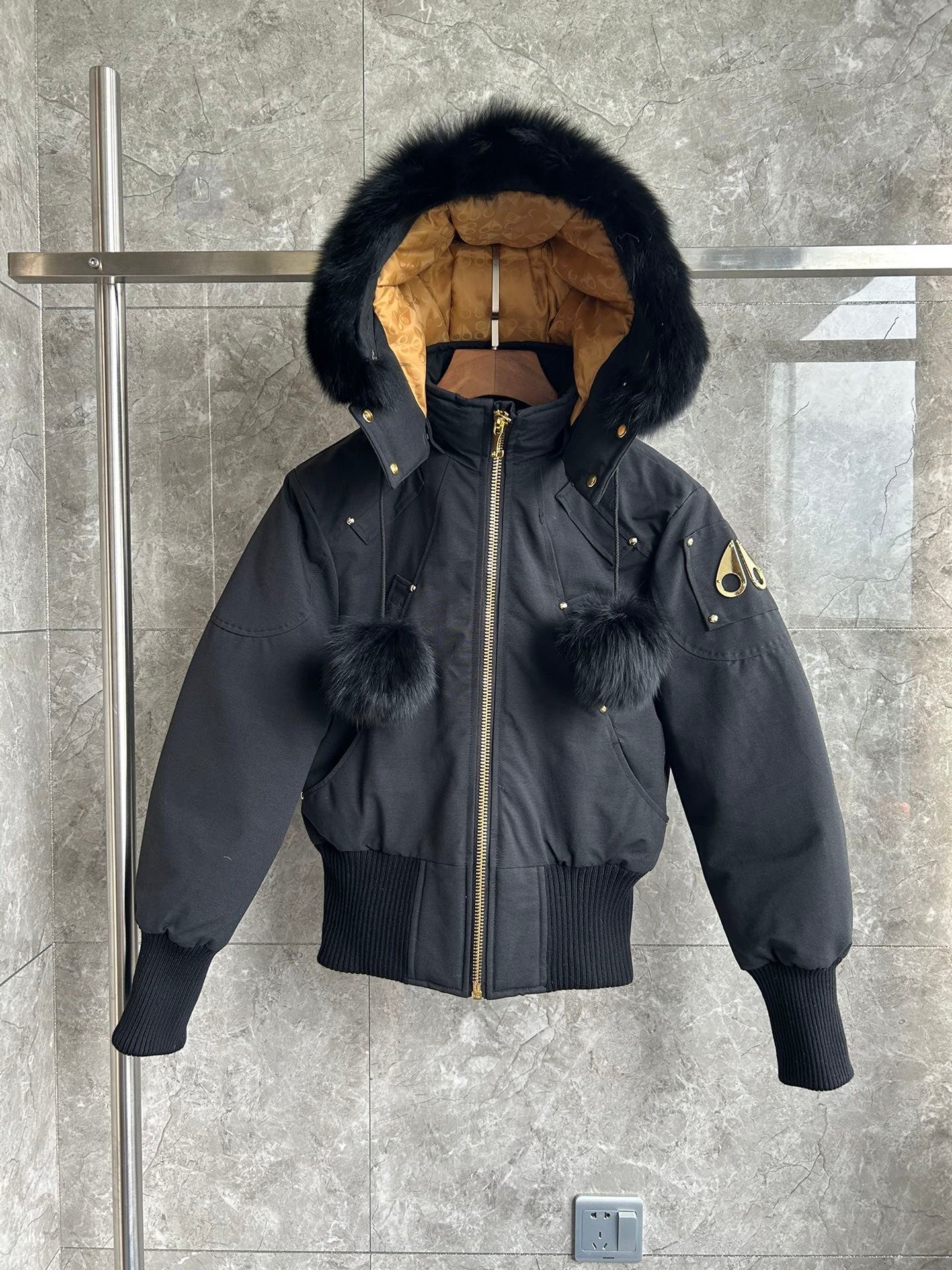 Moose Knuckles  women's Jacket