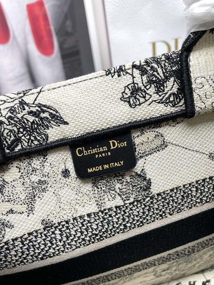 Dior bag