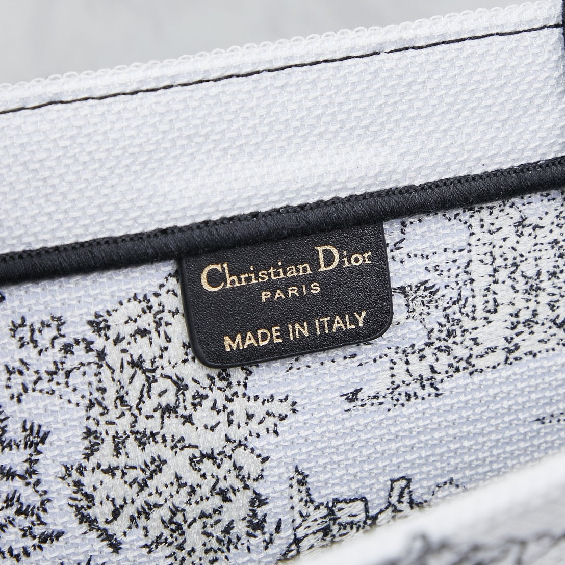 Dior bag
